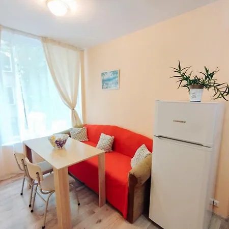 Apartment By The Sea *